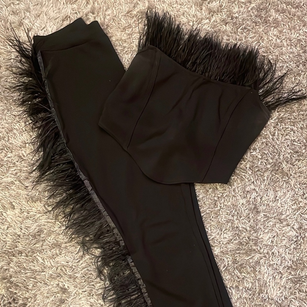 Custom Feather 2pc